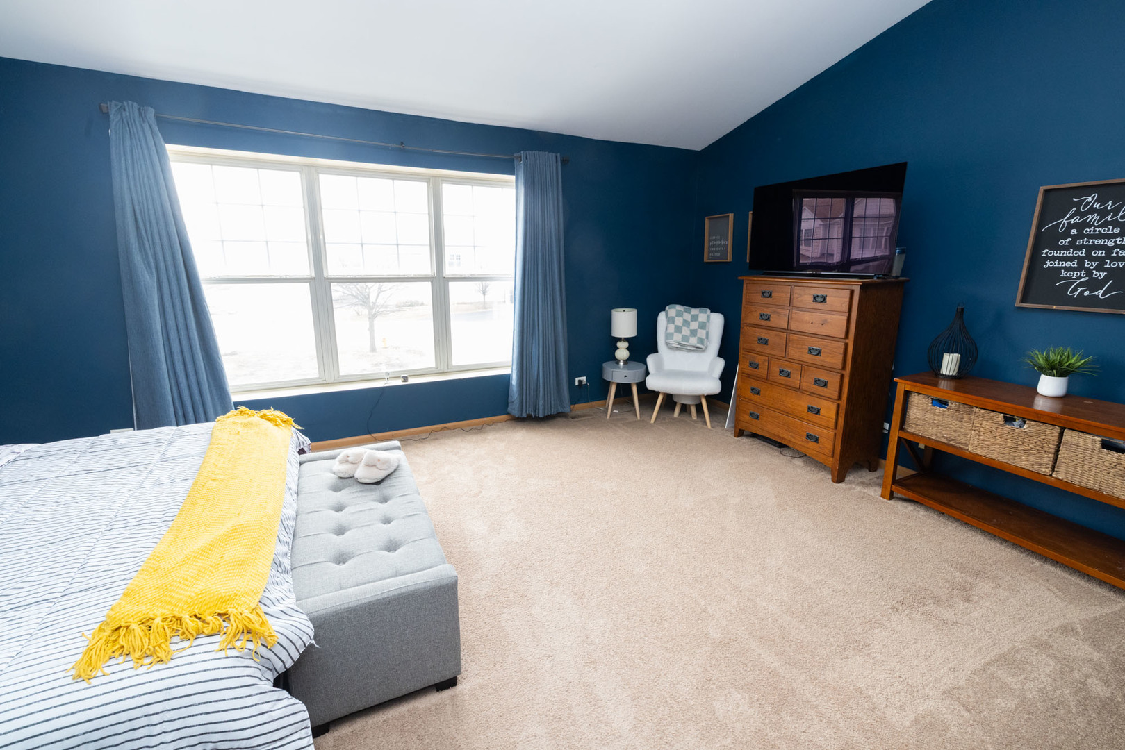 2375 Cove Court, Elgin, IL 60123