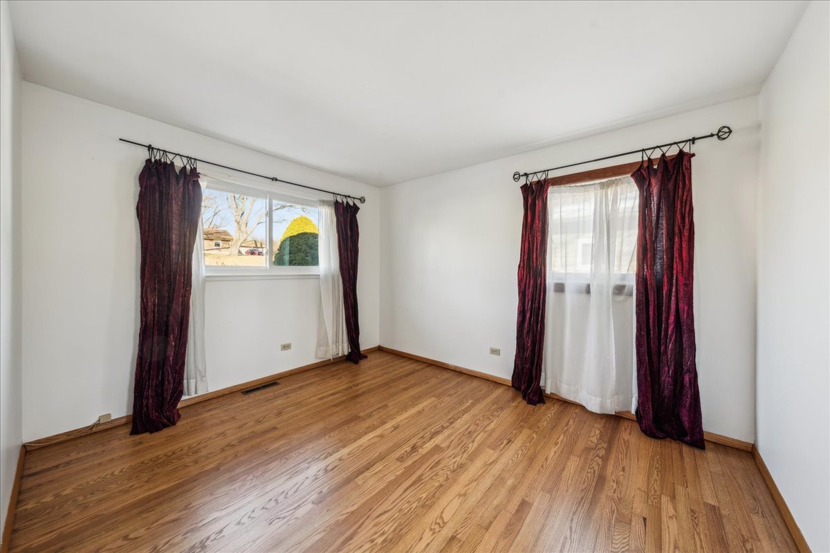 221 58th Street, Clarendon Hills, IL 60514