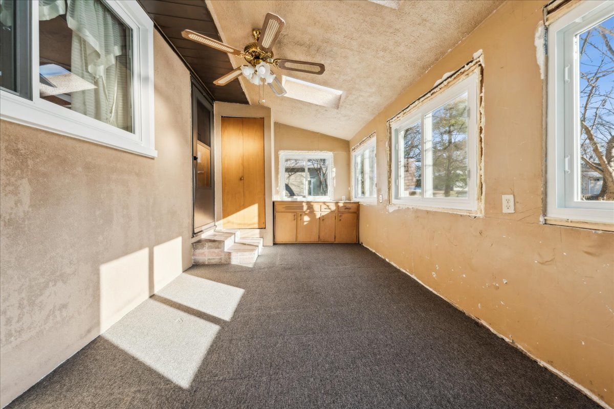 221 58th Street, Clarendon Hills, IL 60514