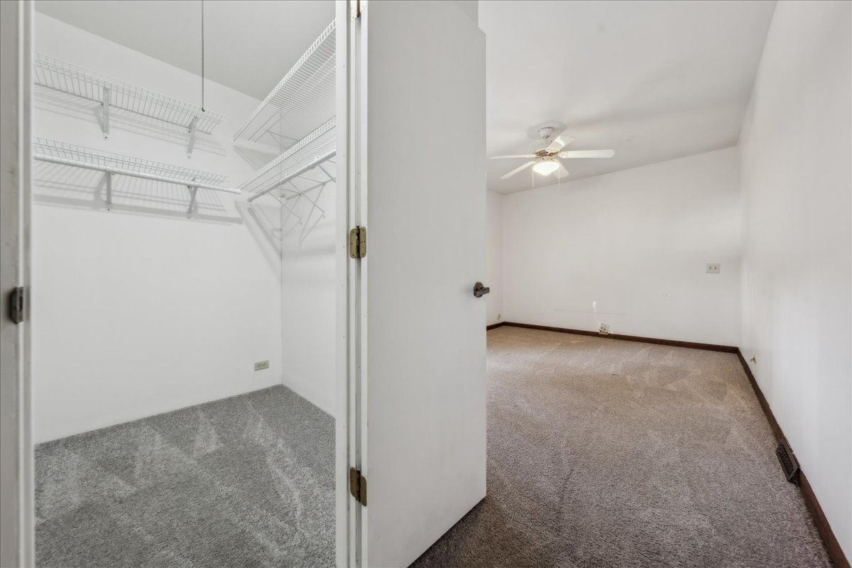 221 58th Street, Clarendon Hills, IL 60514