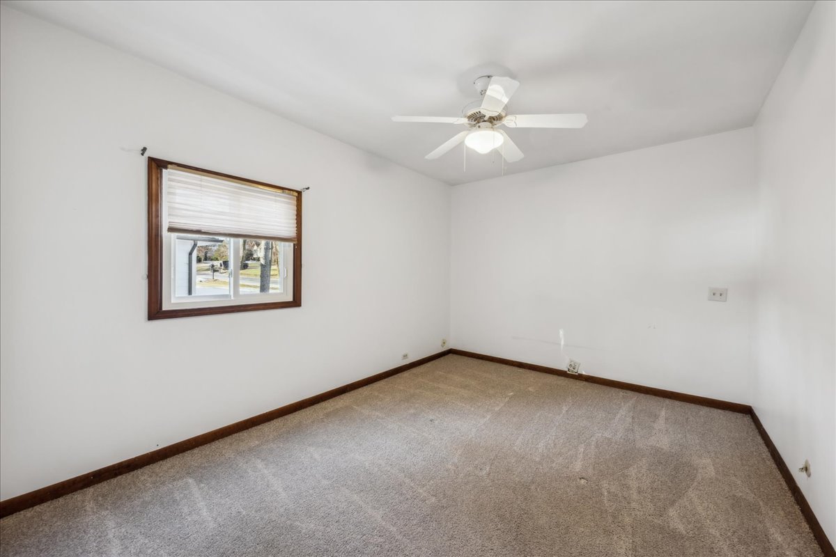 221 58th Street, Clarendon Hills, IL 60514