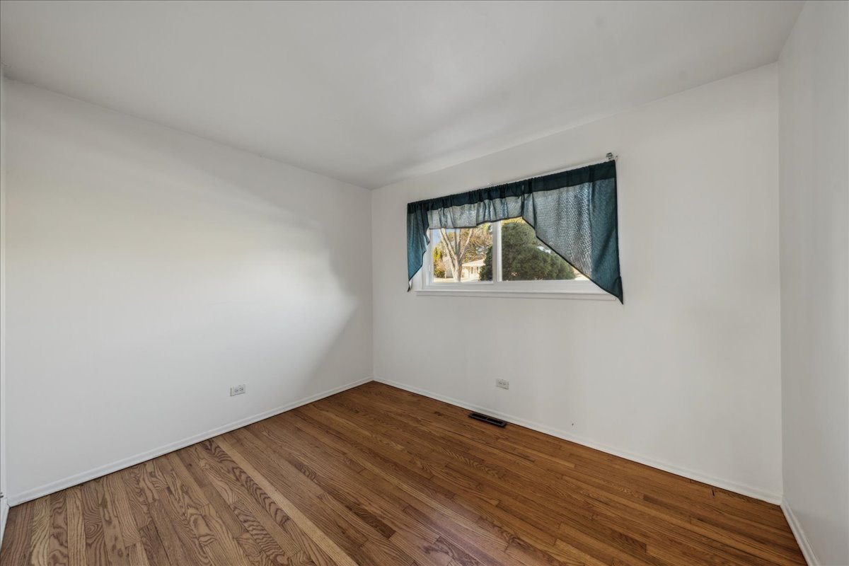 221 58th Street, Clarendon Hills, IL 60514