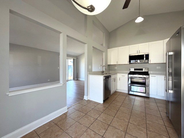 346 Danbury Drive, Naperville, IL 60565