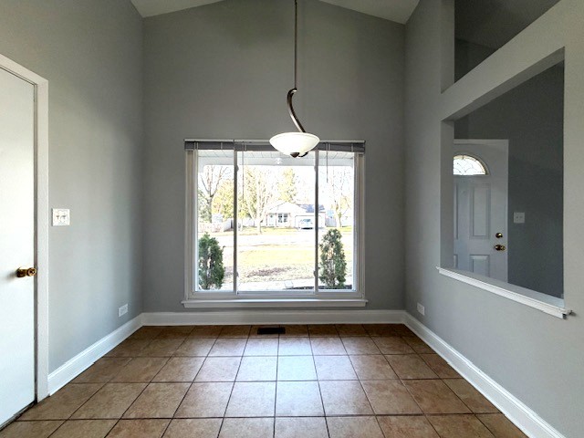 346 Danbury Drive, Naperville, IL 60565