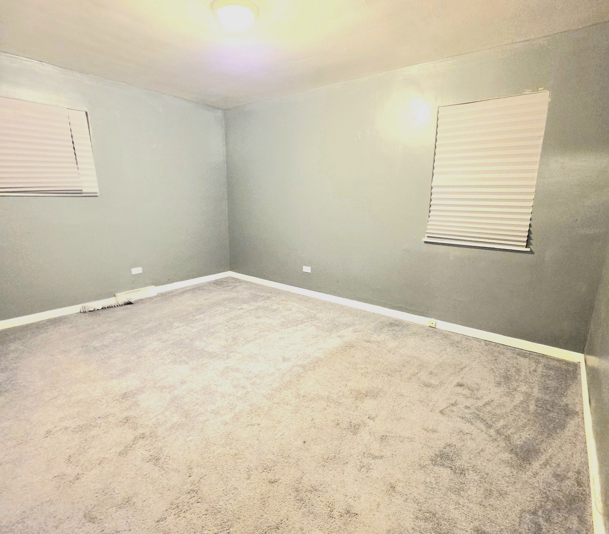 15227 5th Avenue, Phoenix, IL 60426