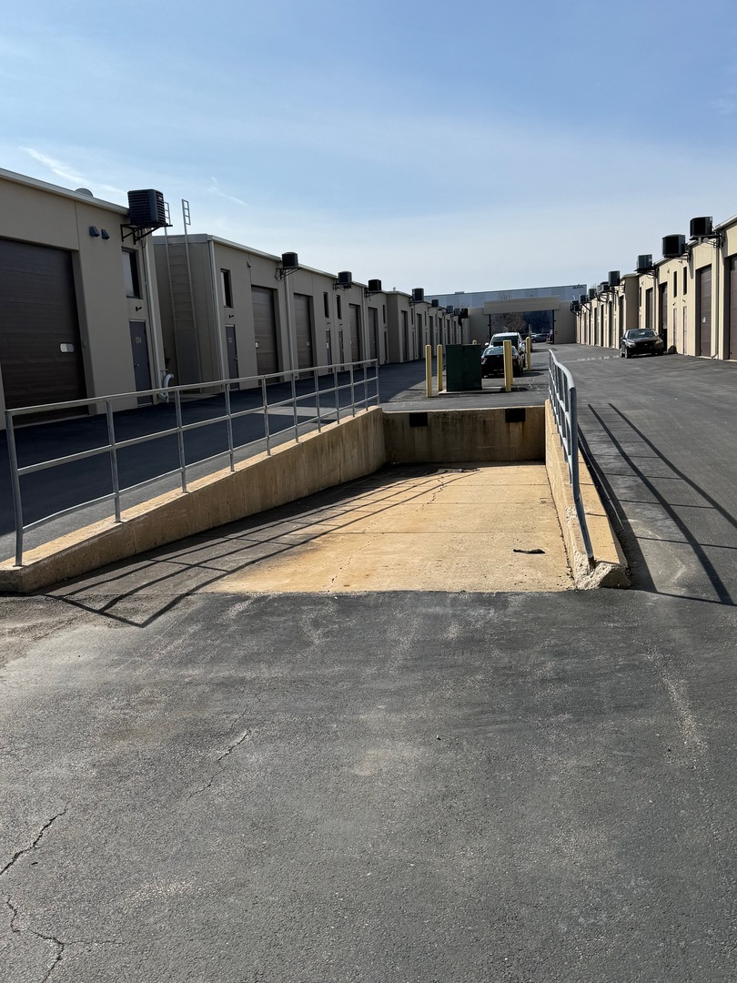 424 Fort Hill Drive #123-124, Naperville, IL 60540