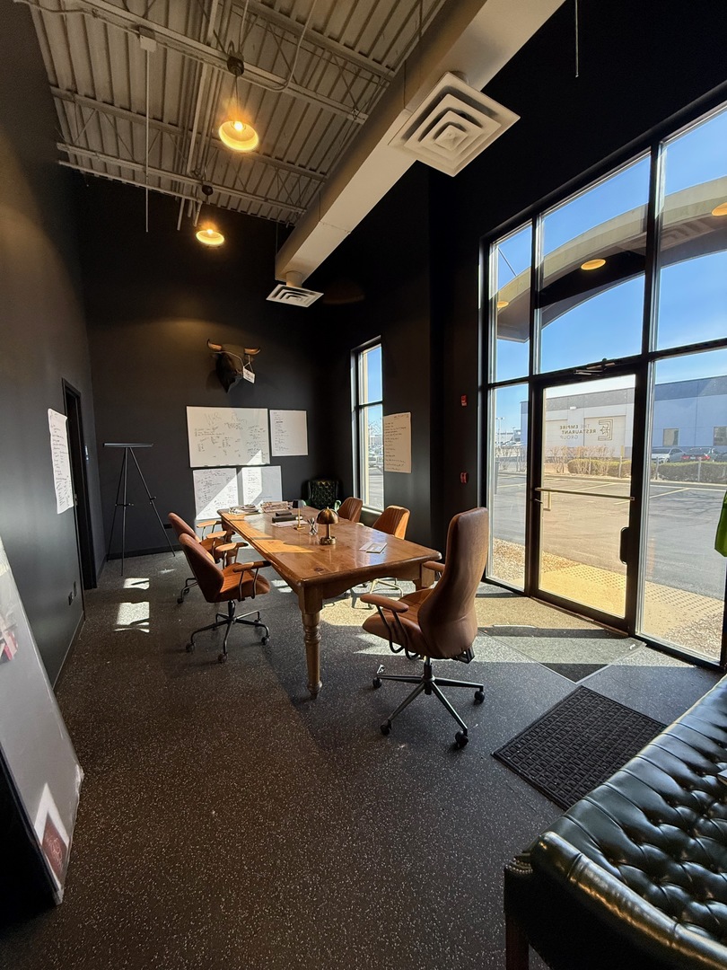 424 Fort Hill Drive #123-124, Naperville, IL 60540