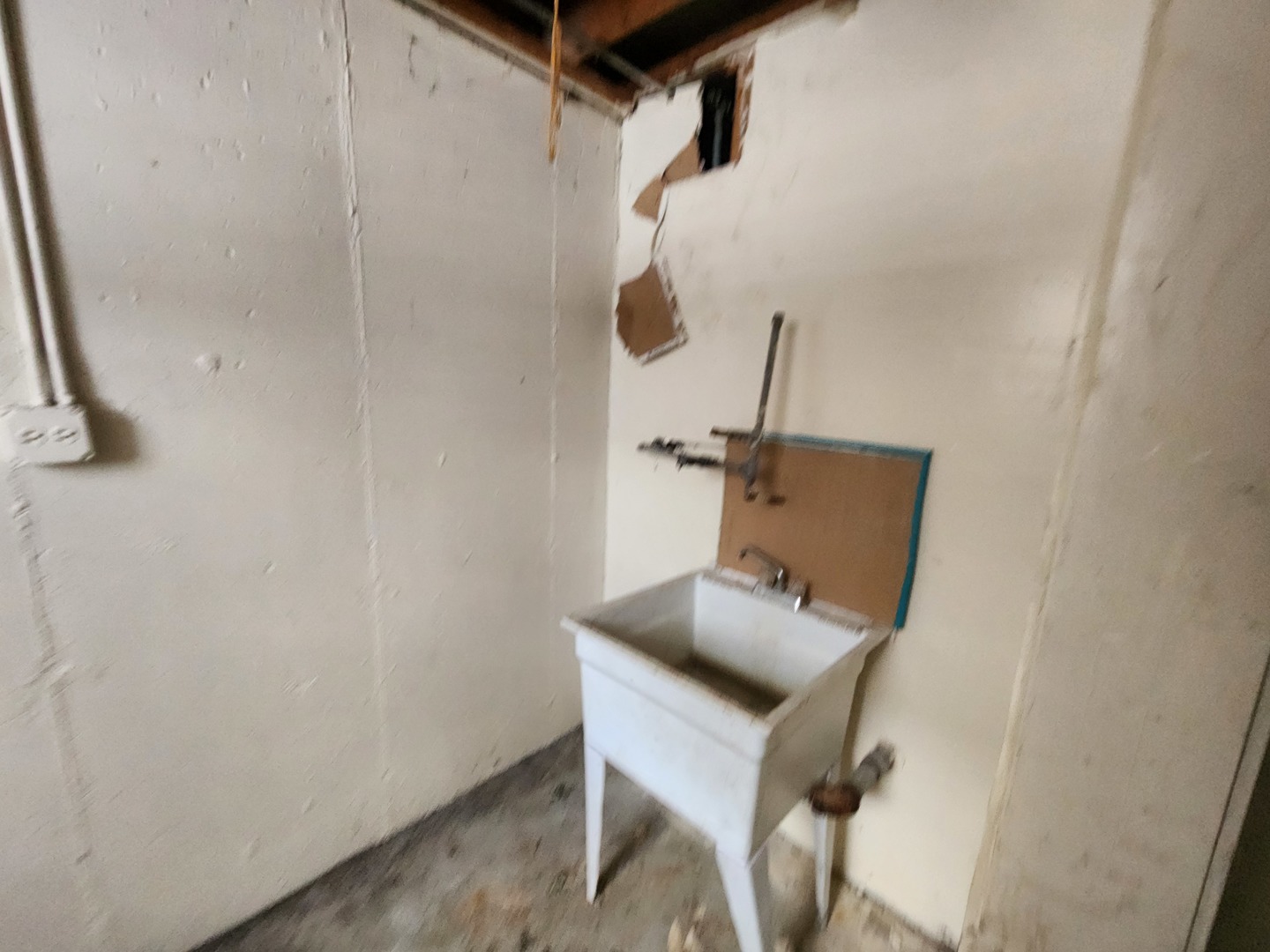 6717 S Rhodes Avenue, Chicago, IL 60637