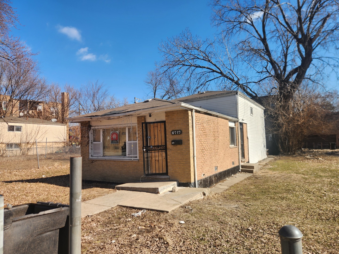 6717 S Rhodes Avenue, Chicago, IL 60637