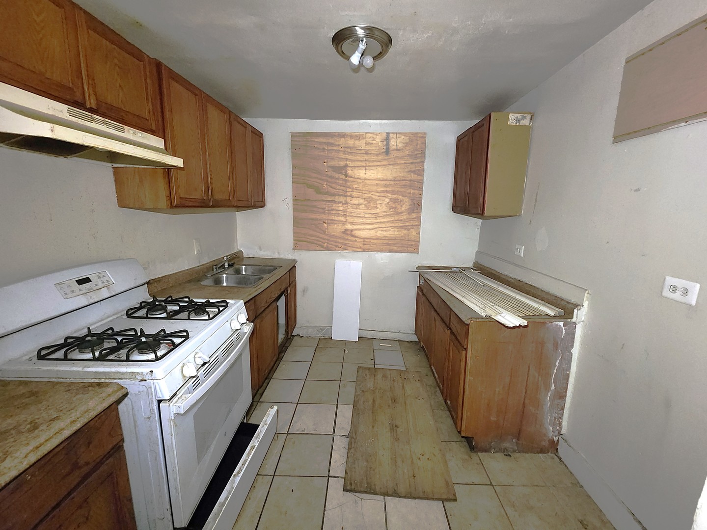 6717 S Rhodes Avenue, Chicago, IL 60637