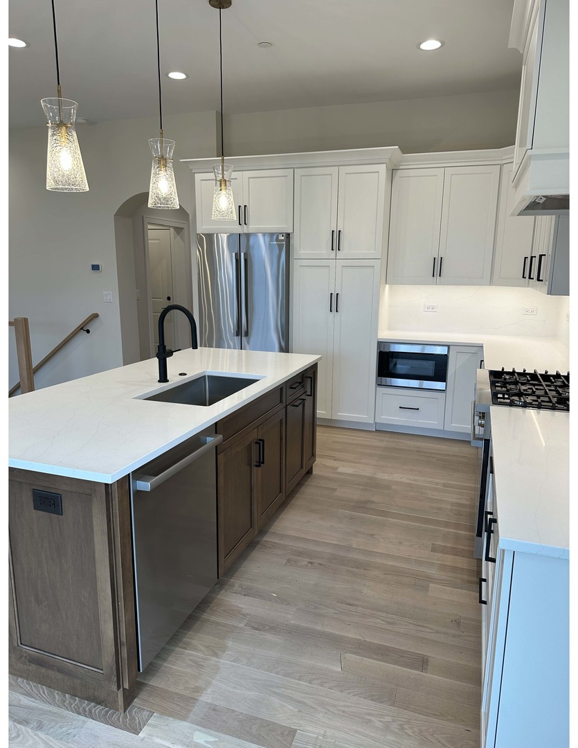 4119 N Lincoln Street, Westmont, IL 60559