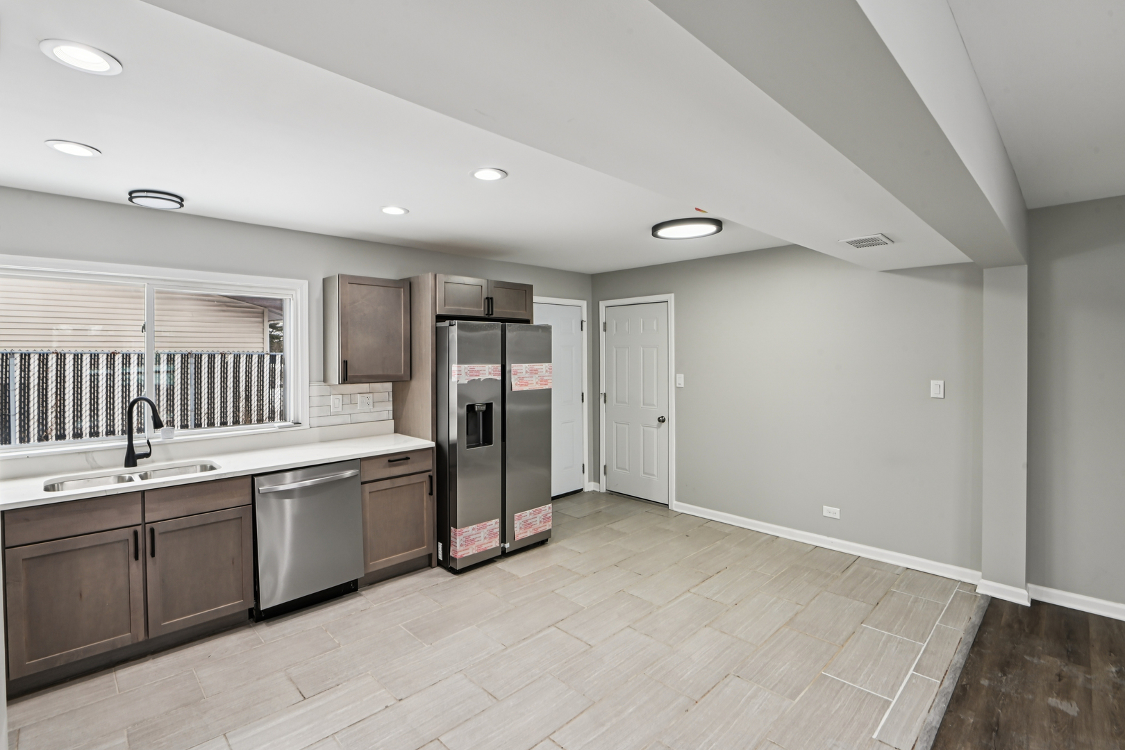 3403 Fountainbleau Drive, Hazel Crest, IL 60429