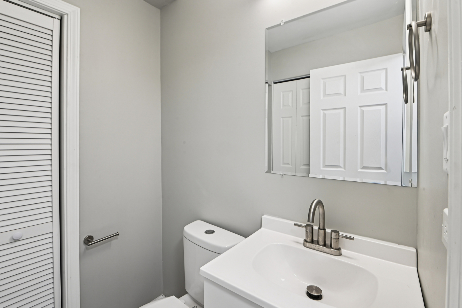 3403 Fountainbleau Drive, Hazel Crest, IL 60429