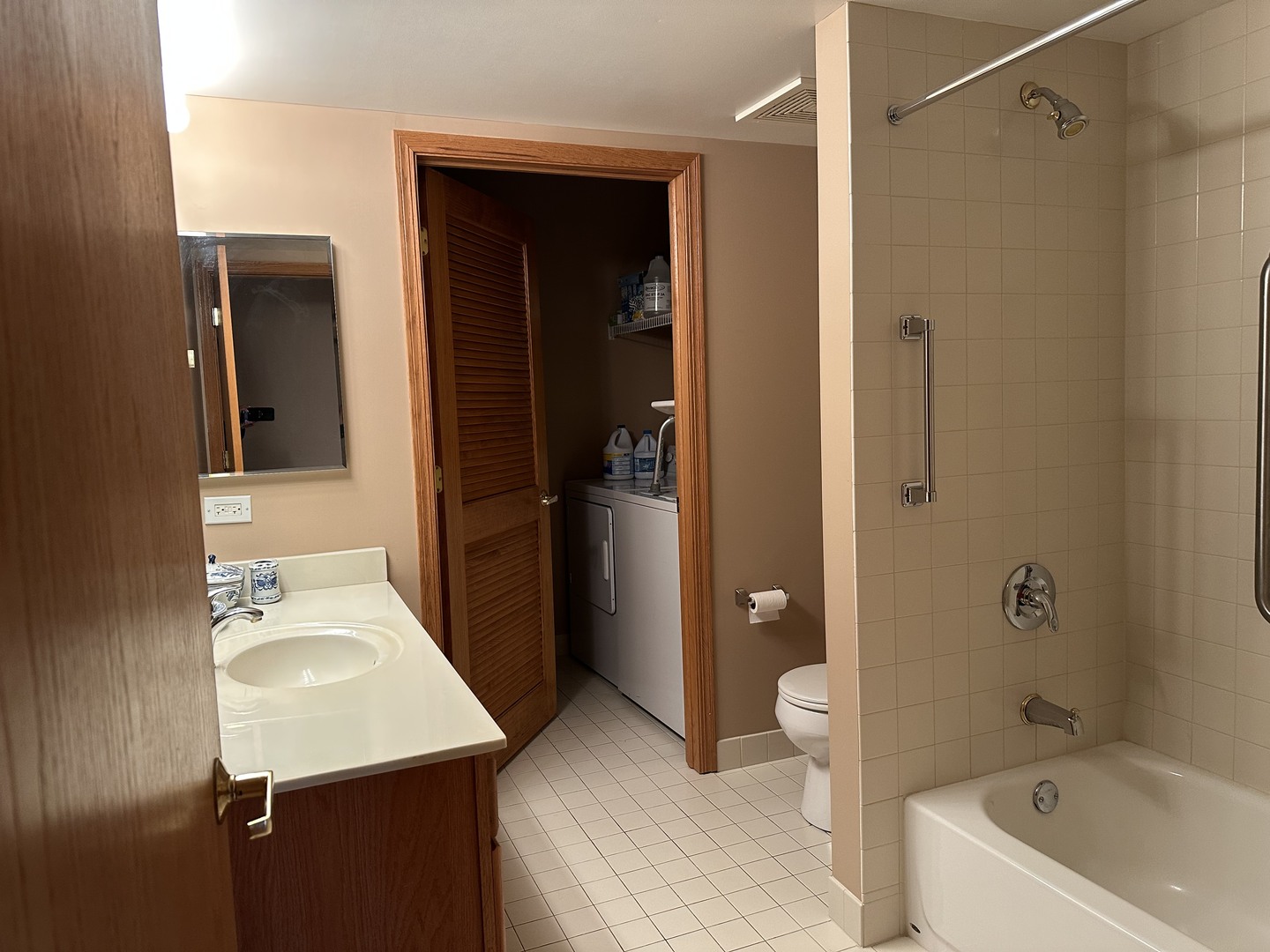 5105 W MADISON Street #1-206, Skokie, IL 60077