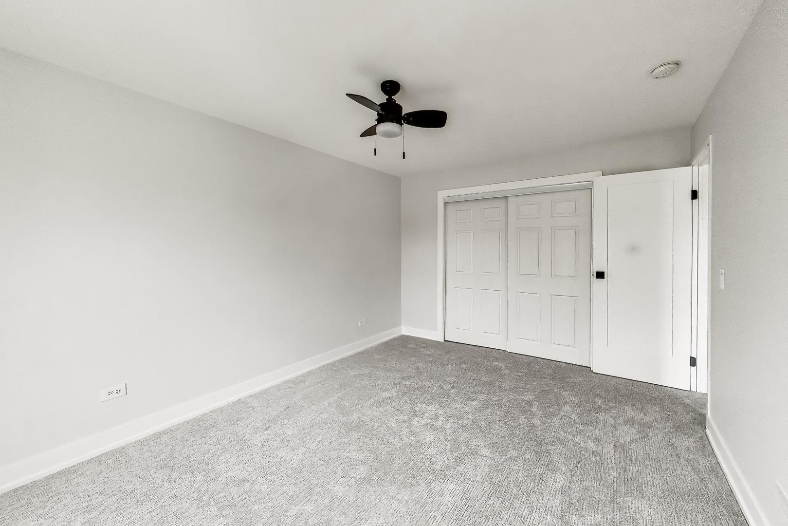 239 Gregory Street #8, Aurora, IL 60504