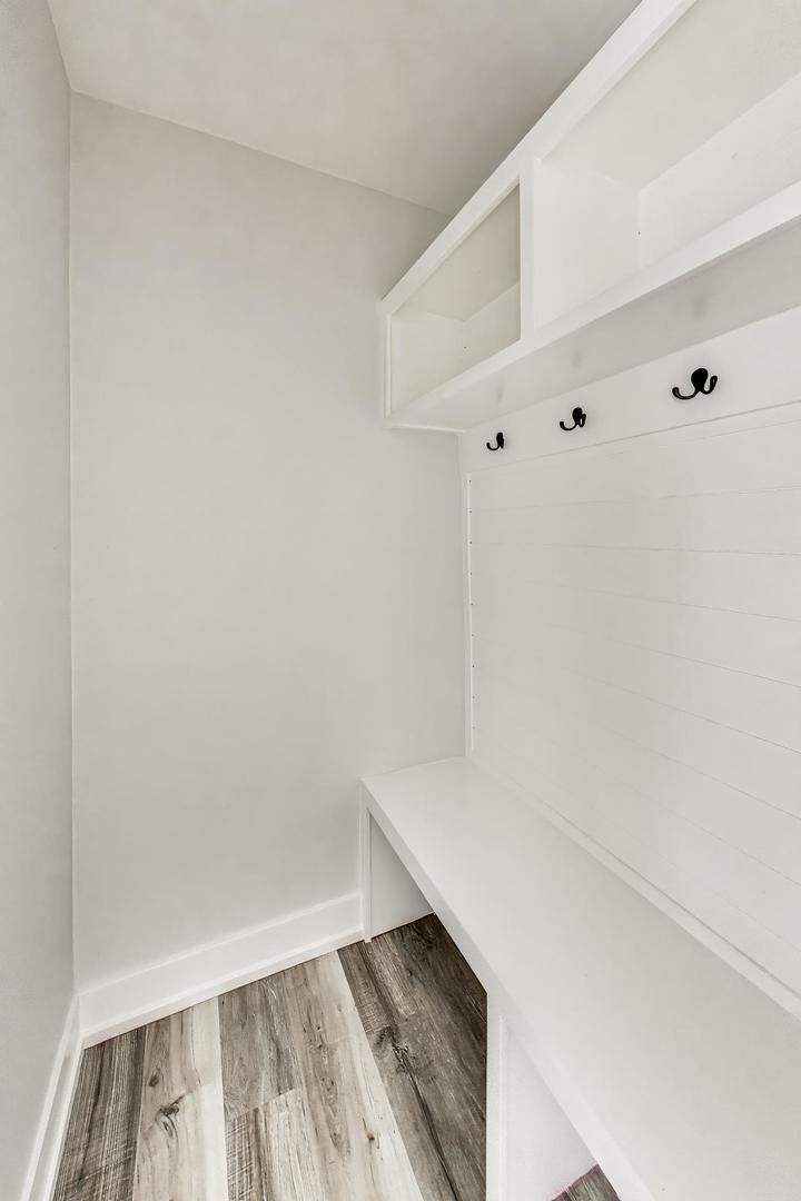 239 Gregory Street #8, Aurora, IL 60504