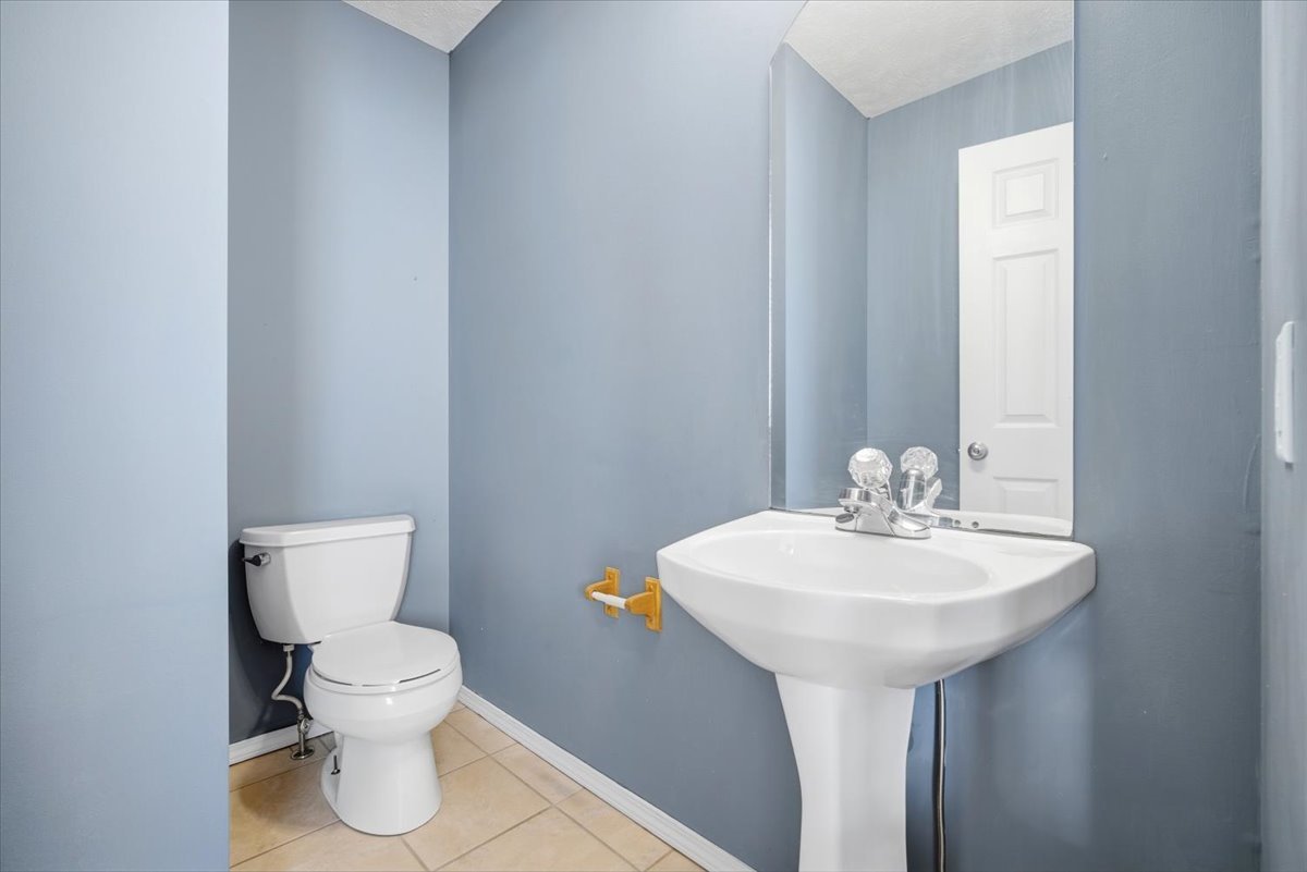 2719 Gill Street, Bloomington, IL 61704