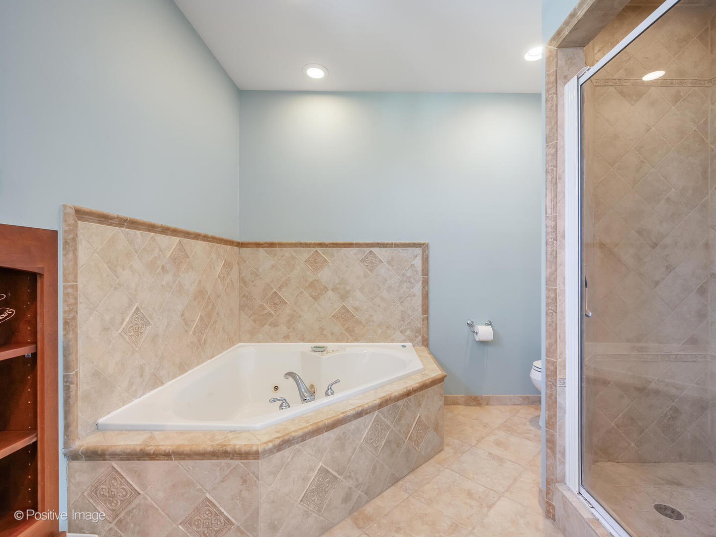 1607 E Indiana Street, Wheaton, IL 60187