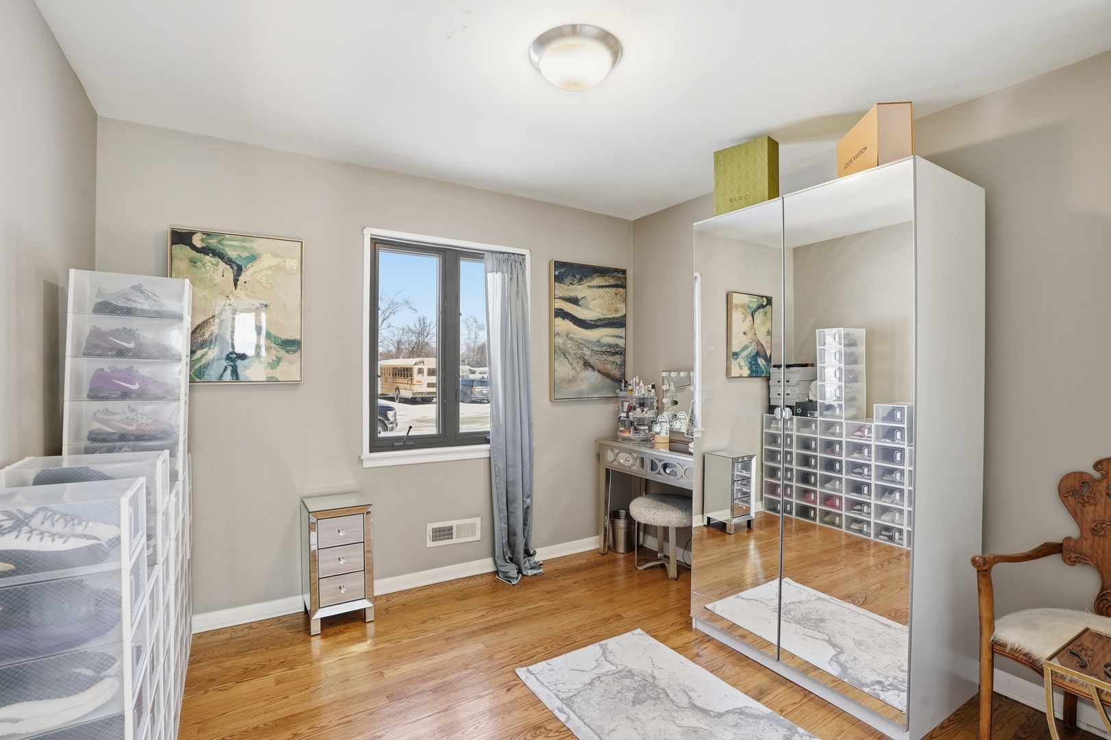 537 E 161st Place, South Holland, IL 60473