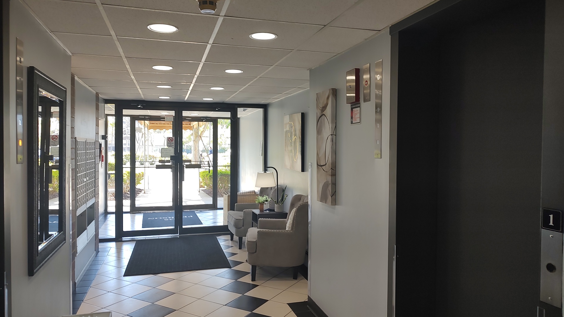 835 Pearson Street #308, Des Plaines, IL 60016