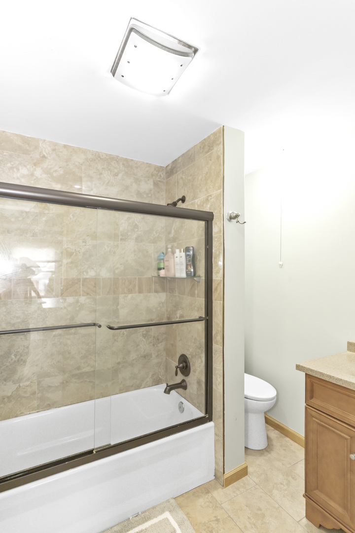 2013 Briar Hill Drive, Schaumburg, IL 60194