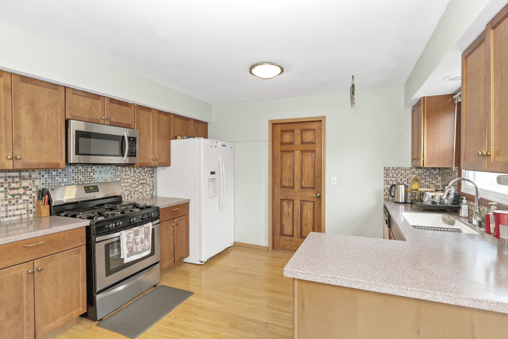 2013 Briar Hill Drive, Schaumburg, IL 60194