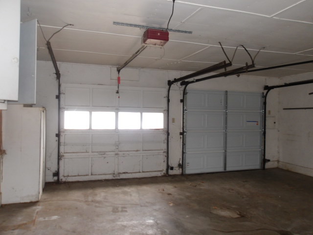 13 Southern Drive, Decatur, IL 62521