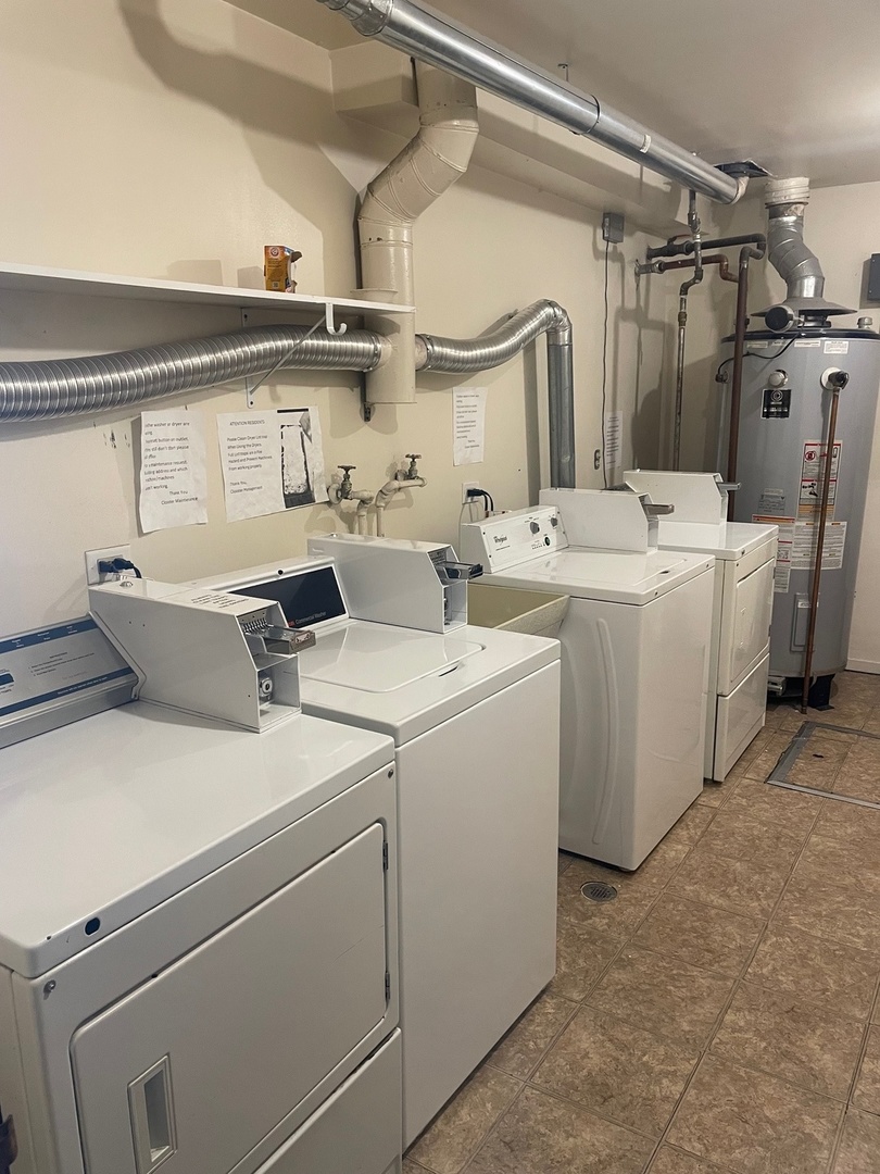 4921 W 109th Street #304, Oak Lawn, IL 60453