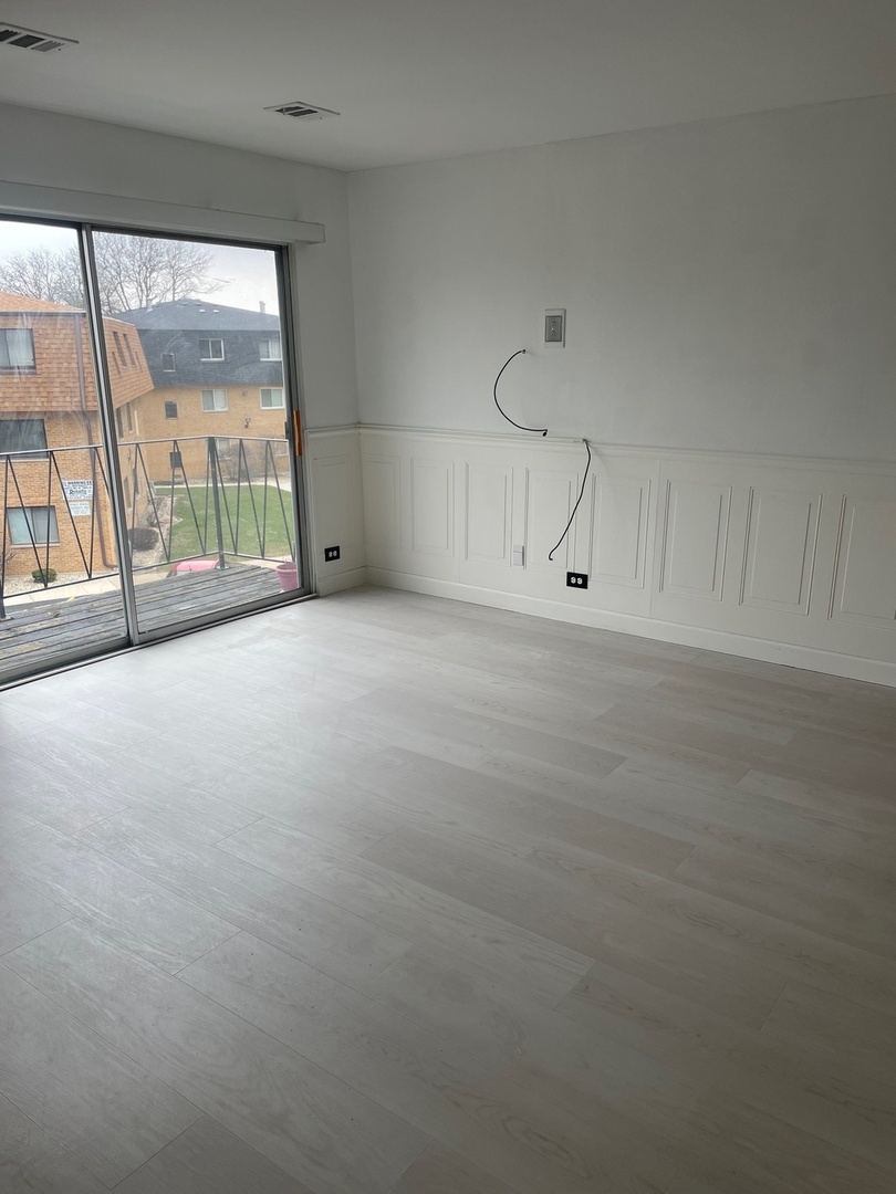 4921 W 109th Street #304, Oak Lawn, IL 60453