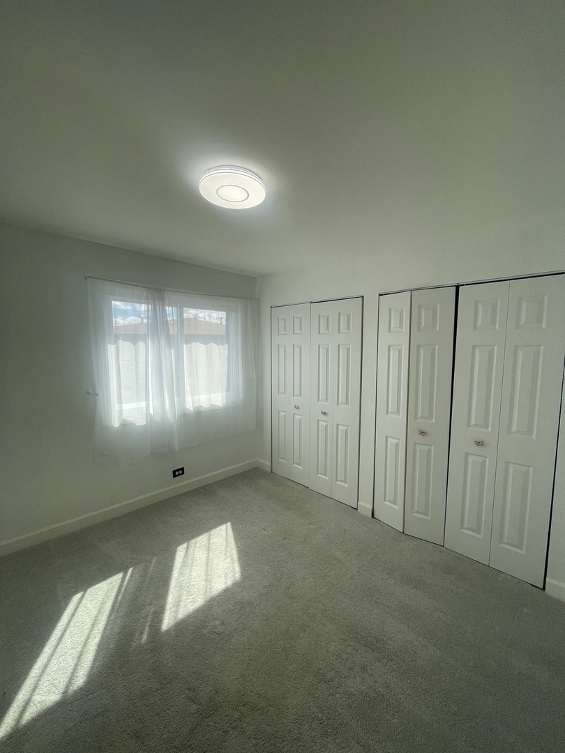 4921 W 109th Street #304, Oak Lawn, IL 60453