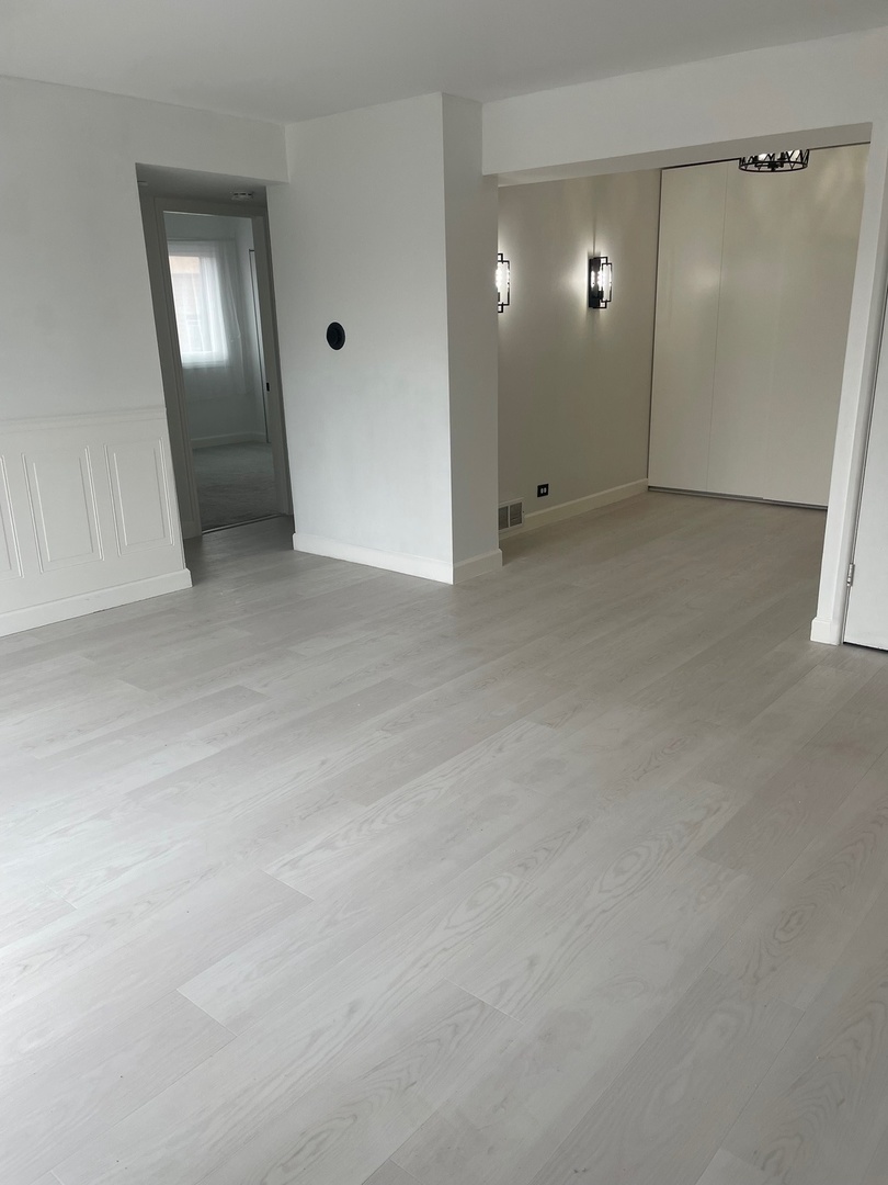 4921 W 109th Street #304, Oak Lawn, IL 60453