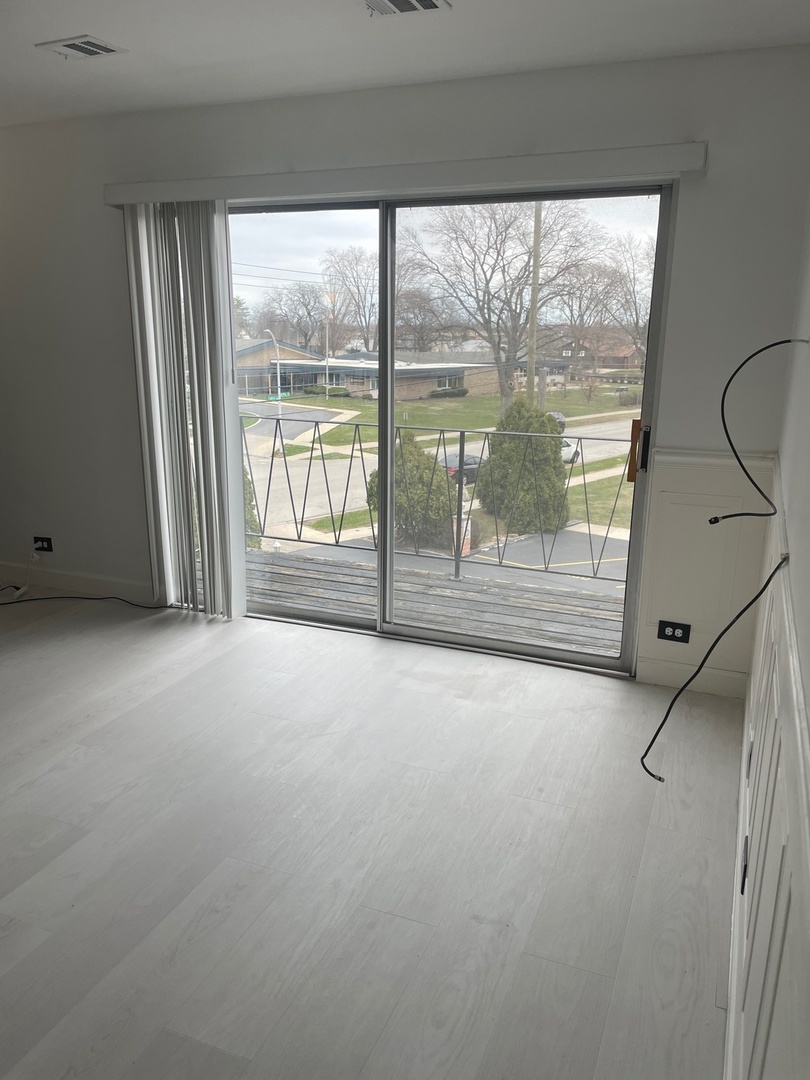 4921 W 109th Street #304, Oak Lawn, IL 60453