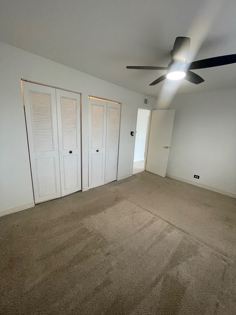 4921 W 109th Street #304, Oak Lawn, IL 60453