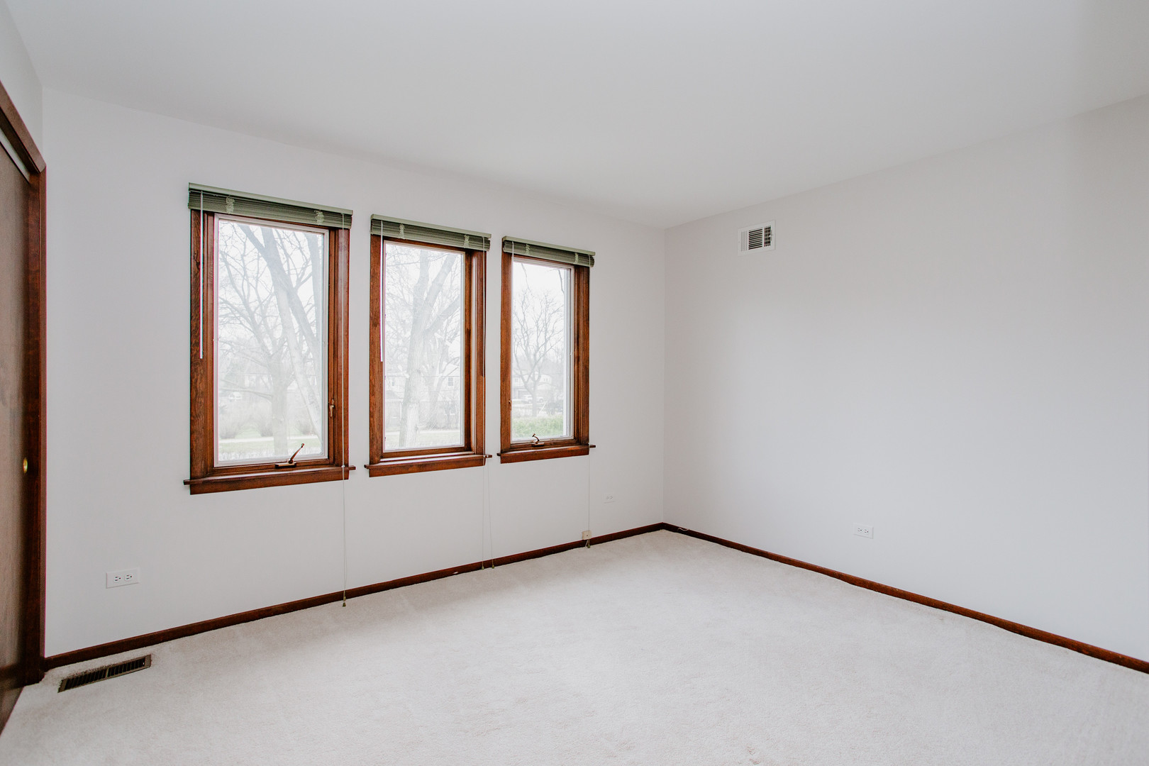 1900 LANDWEHR Road, Northbrook, IL 60062