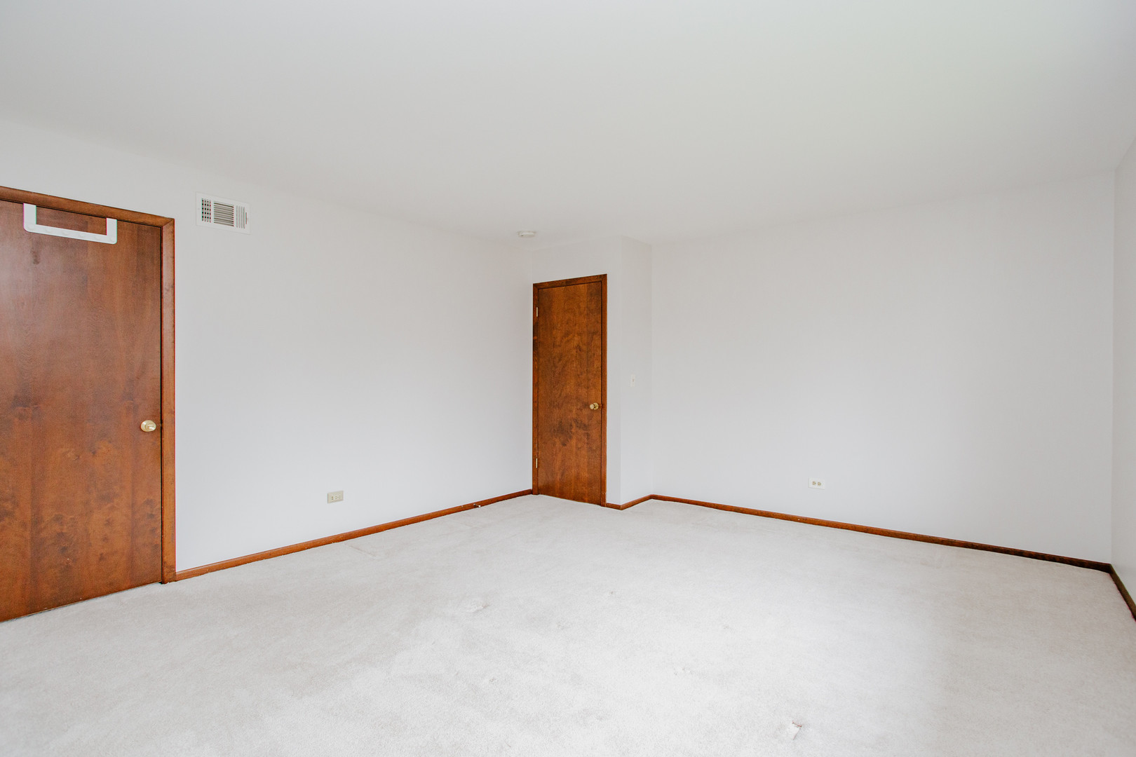 1900 LANDWEHR Road, Northbrook, IL 60062