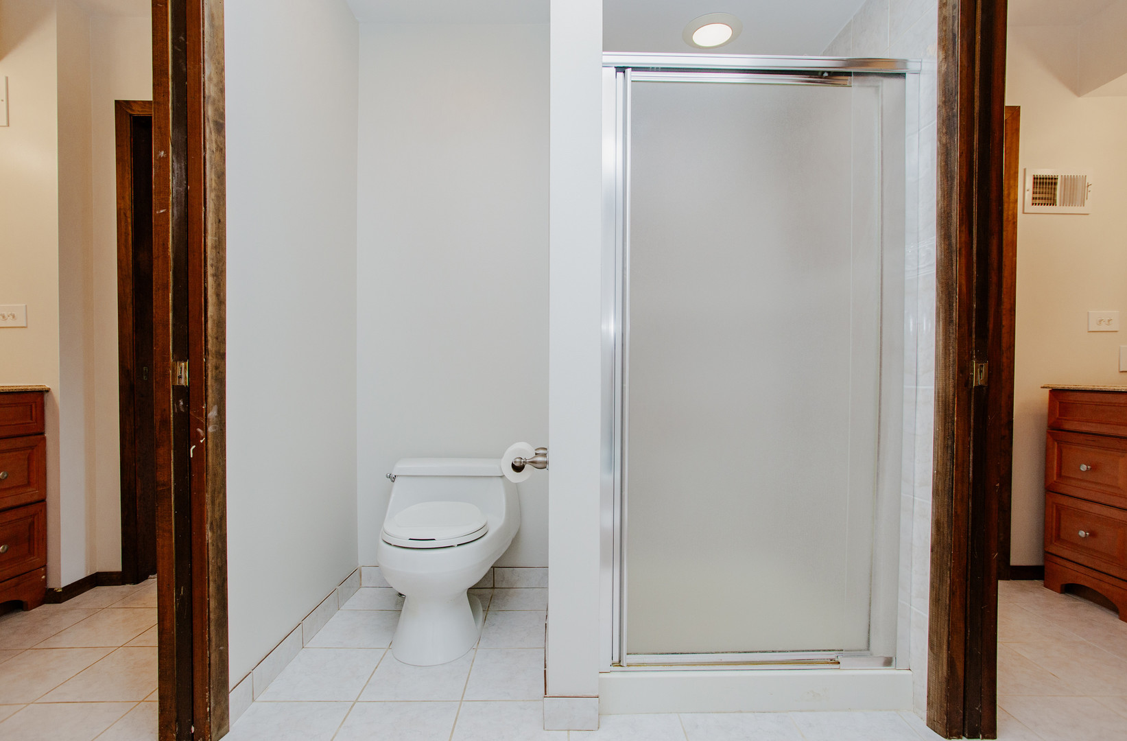 1900 LANDWEHR Road, Northbrook, IL 60062