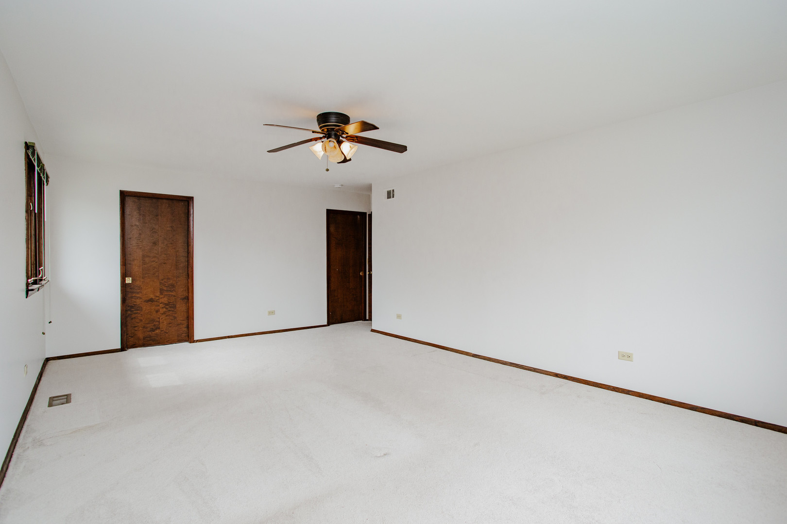 1900 LANDWEHR Road, Northbrook, IL 60062