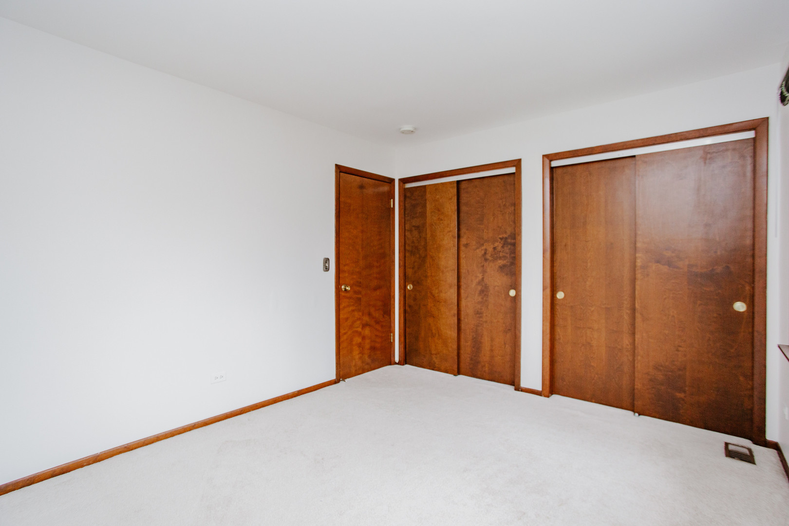 1900 LANDWEHR Road, Northbrook, IL 60062