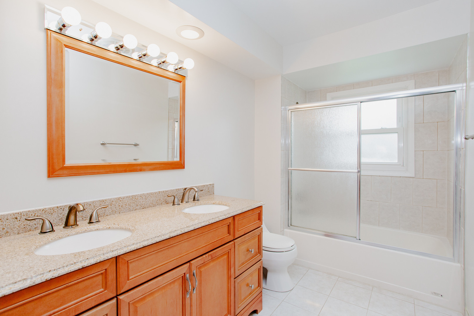 1900 LANDWEHR Road, Northbrook, IL 60062