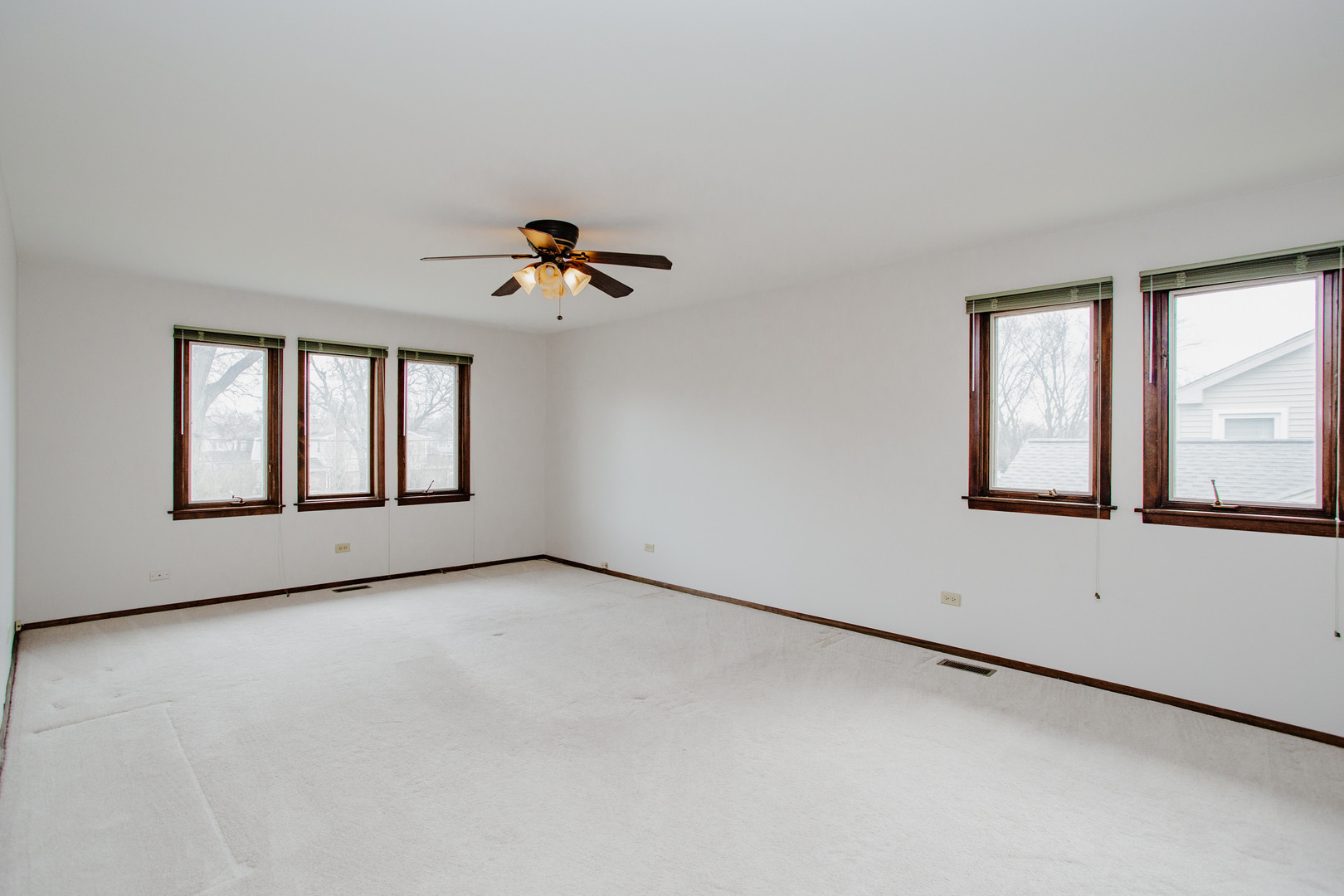 1900 LANDWEHR Road, Northbrook, IL 60062