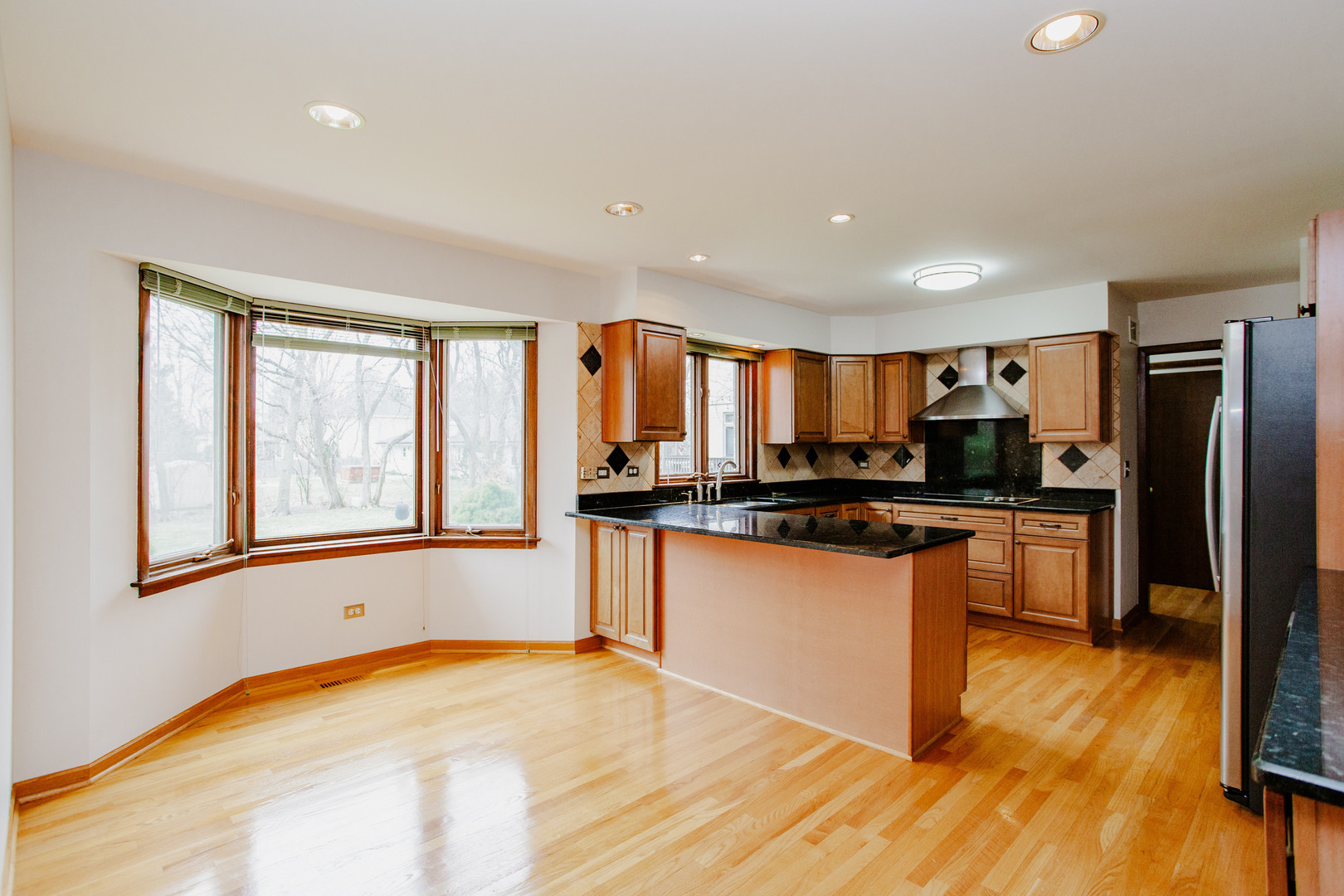 1900 LANDWEHR Road, Northbrook, IL 60062