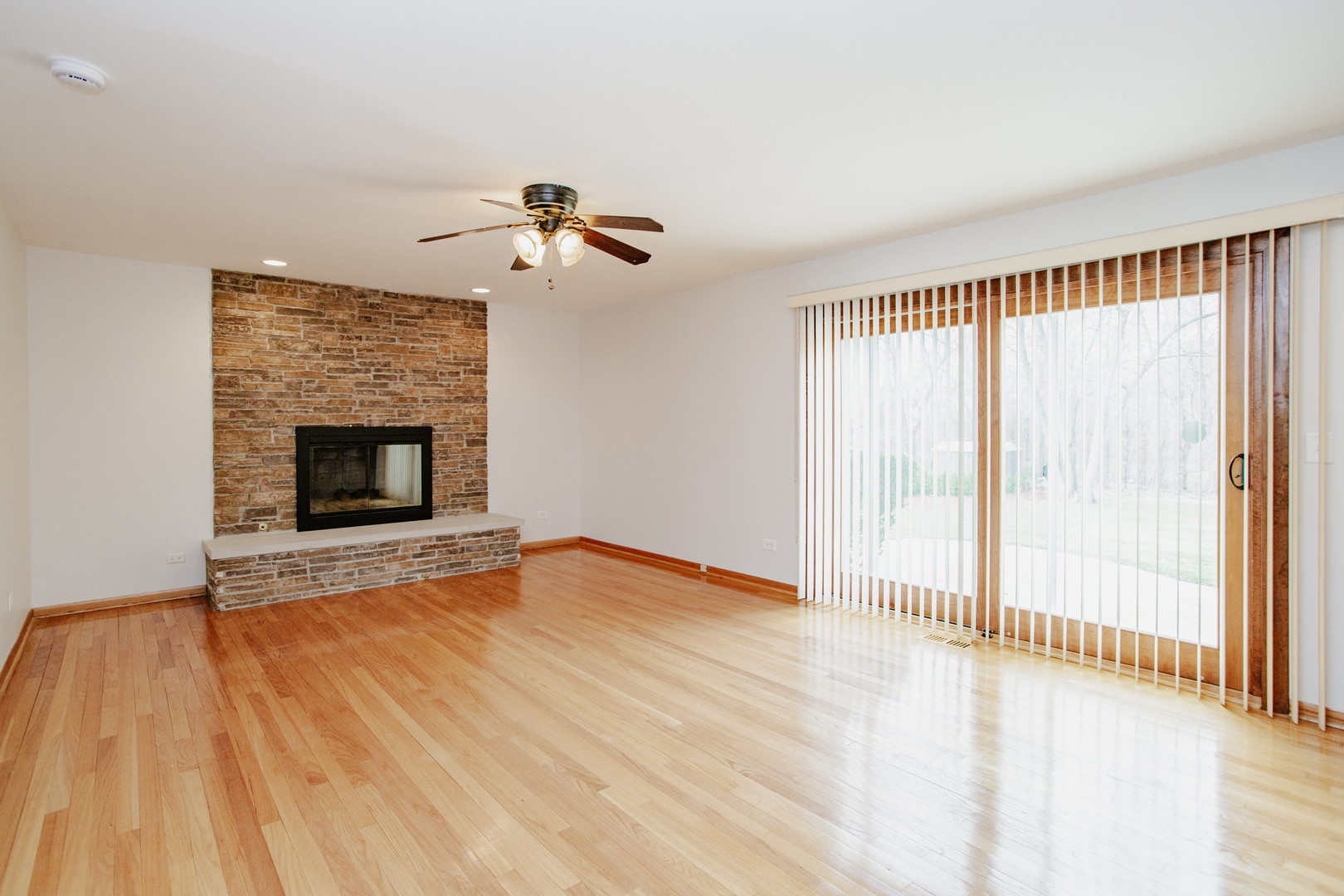 1900 LANDWEHR Road, Northbrook, IL 60062