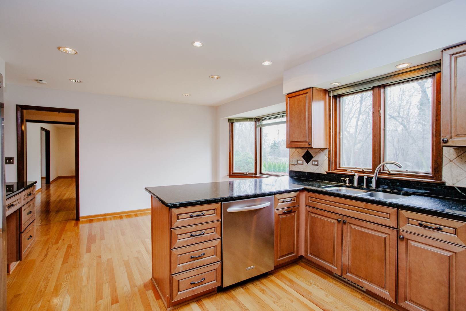 1900 LANDWEHR Road, Northbrook, IL 60062