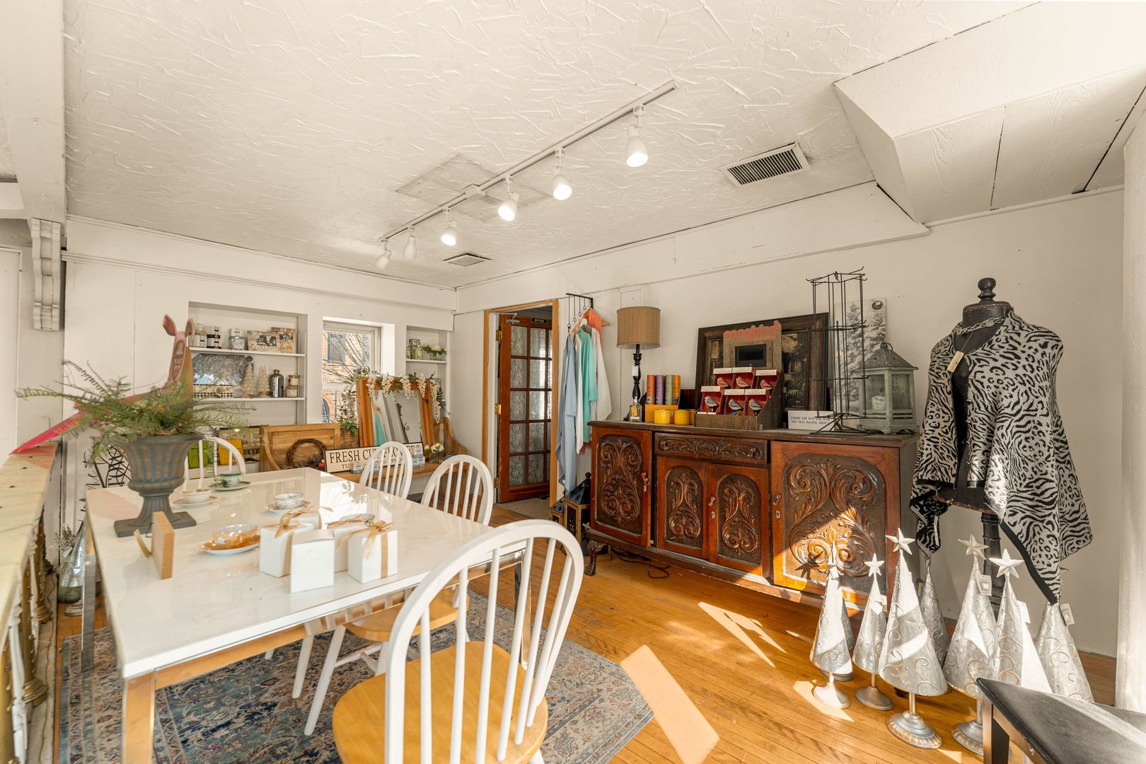 201 S Cook Street, Barrington, IL 60010