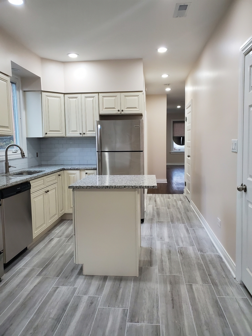 4130 N Monticello Avenue #2, Chicago, IL 60618