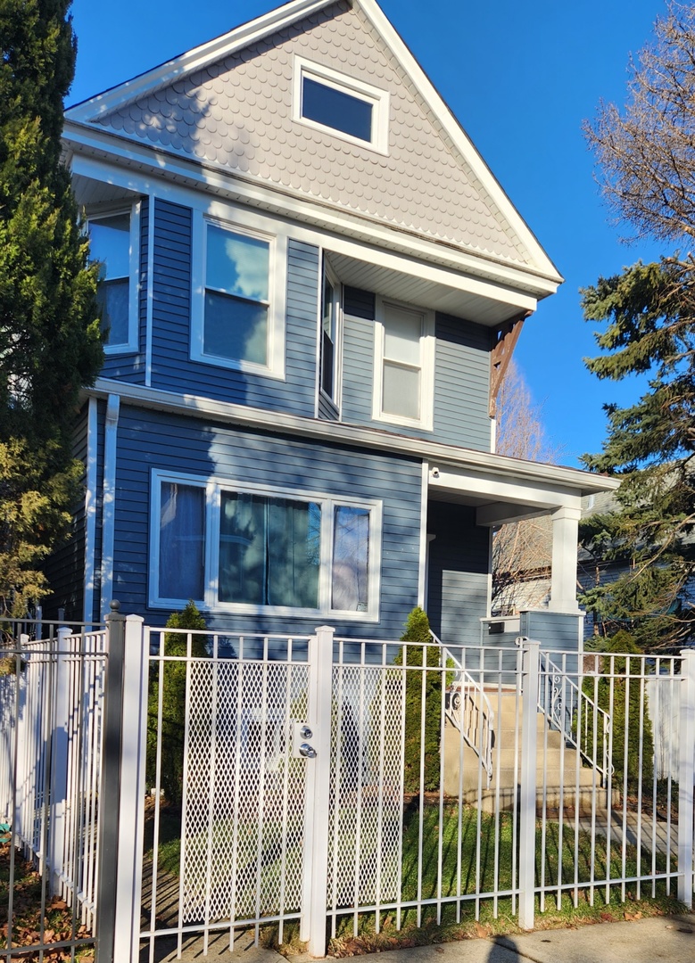 4130 N Monticello Avenue #2, Chicago, IL 60618