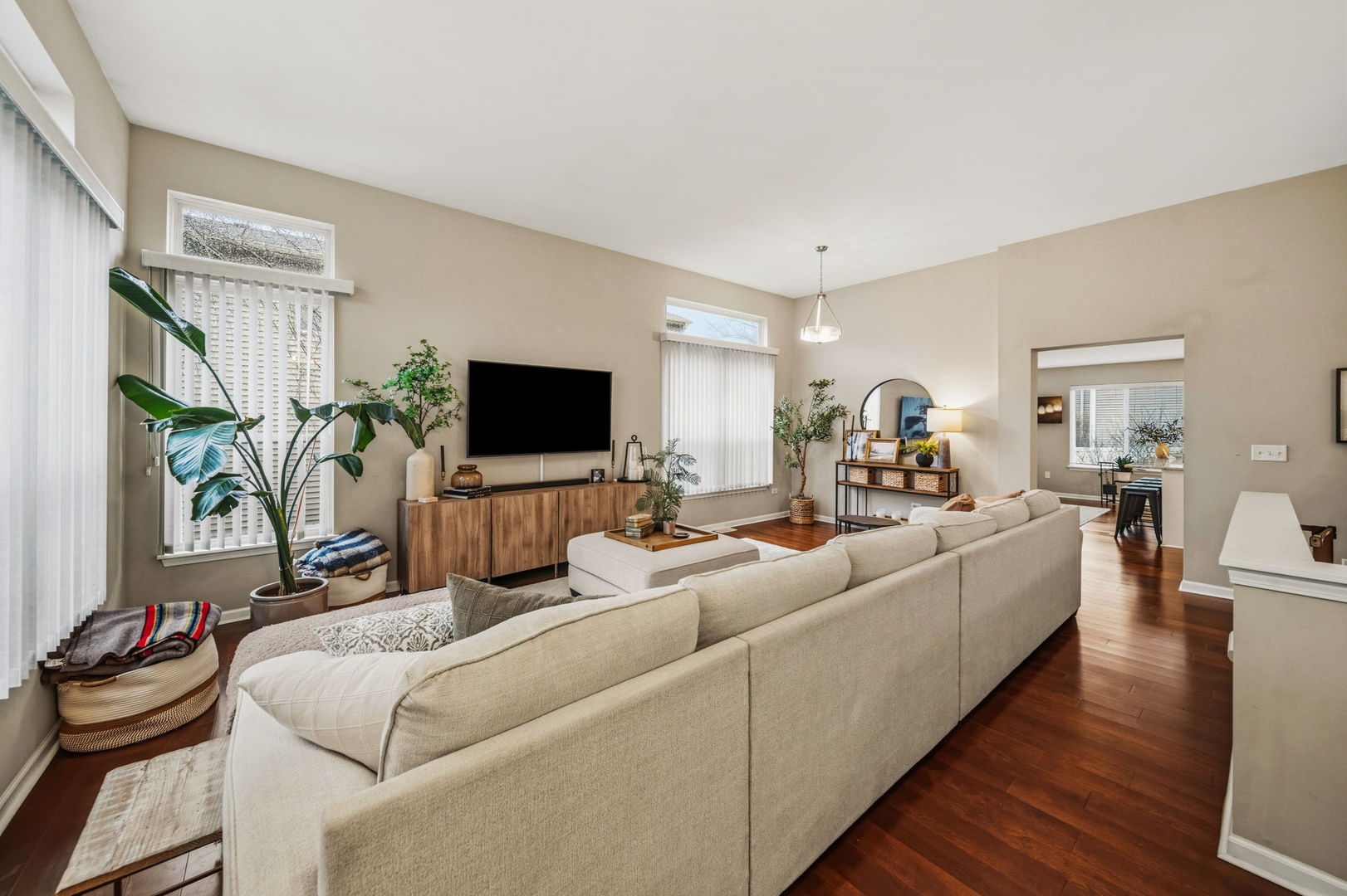 230 Willow Bnd, Bolingbrook, IL 60490