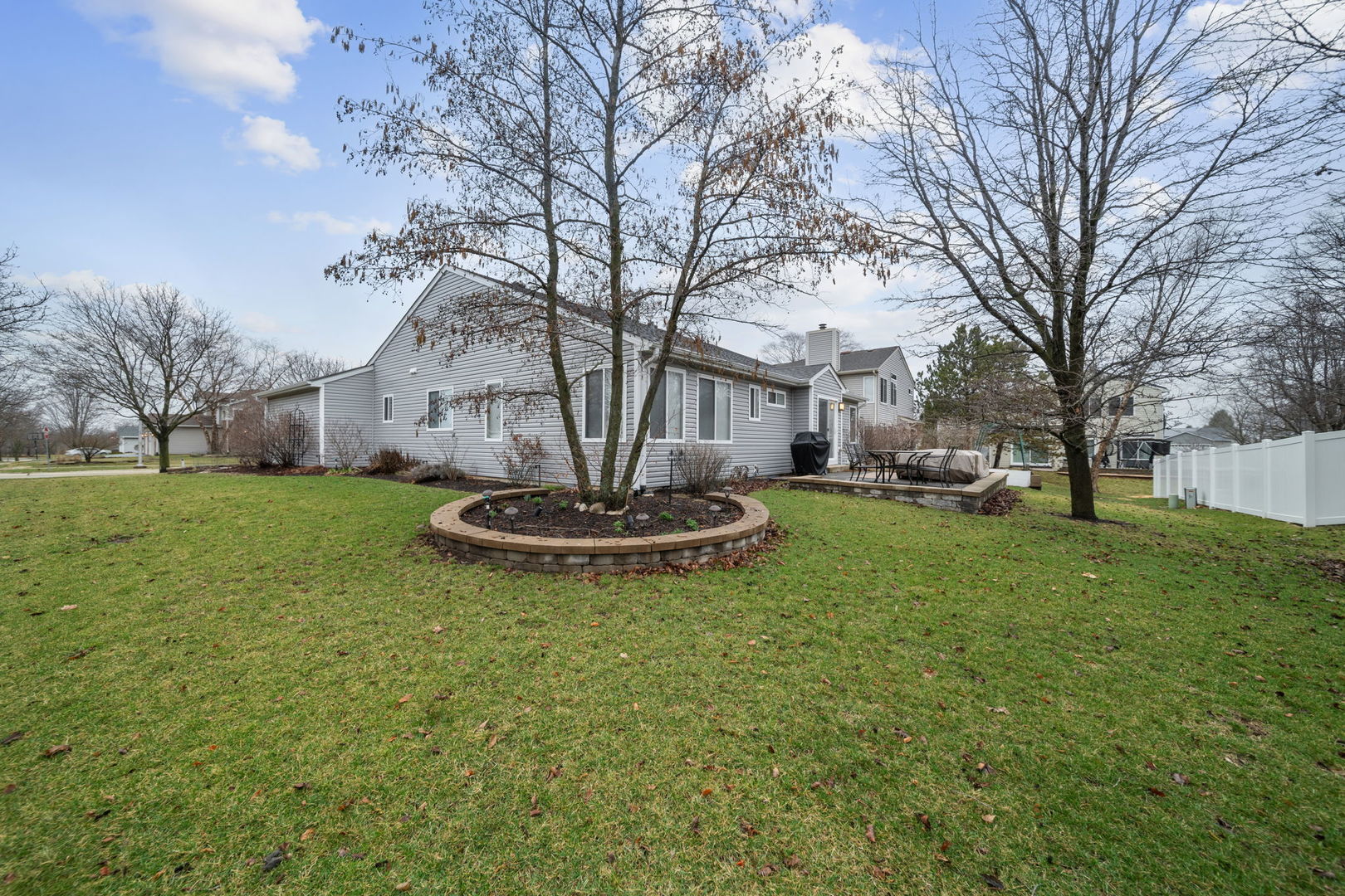 230 Willow Bnd, Bolingbrook, IL 60490