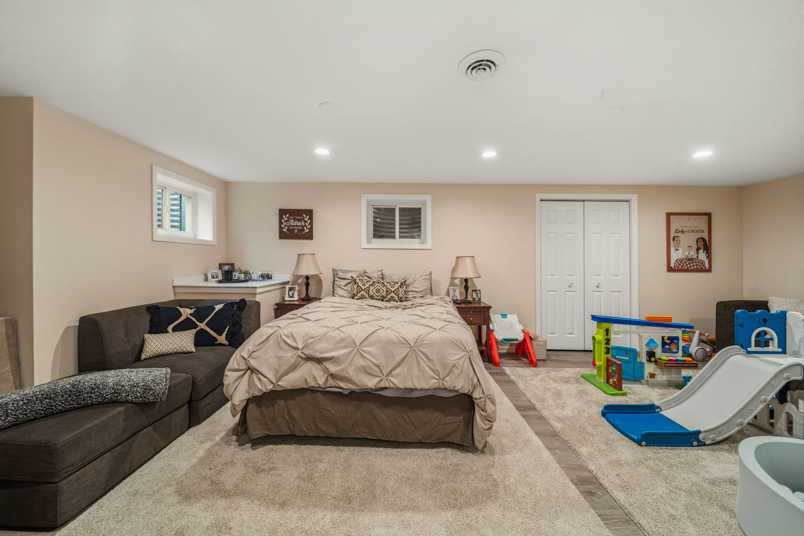 230 Willow Bnd, Bolingbrook, IL 60490