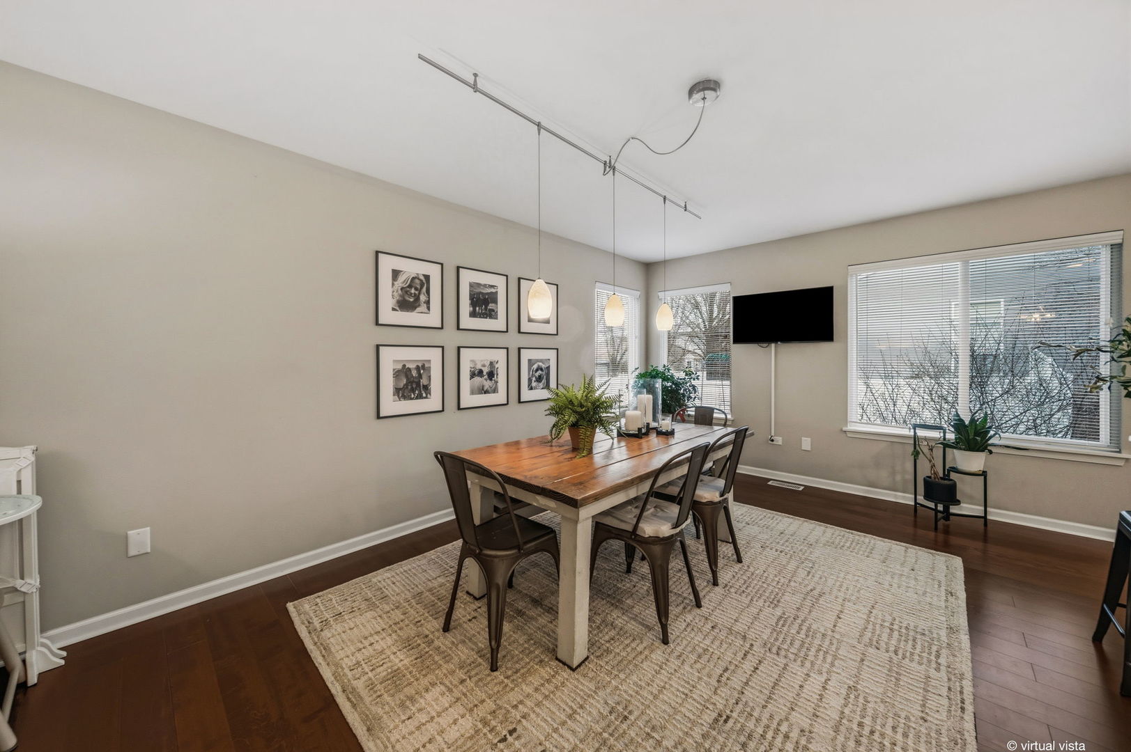 230 Willow Bnd, Bolingbrook, IL 60490